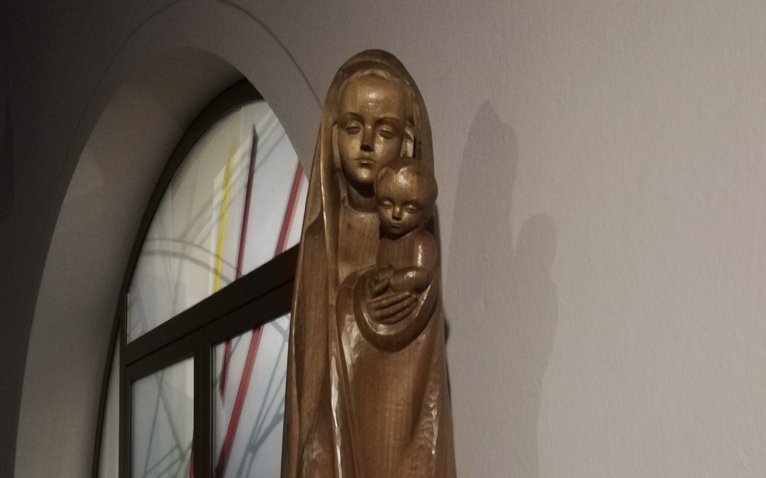 Maria, “Mutter der Kirche”. Marienstatue Klosterkirche Eremitage