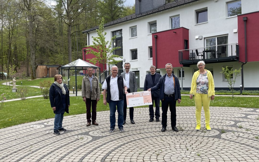 Kol­ping­haus­ver­ein Sie­gen spen­det über 140.000,– Euro an das Marien Hos­piz Loui­se von Marillac